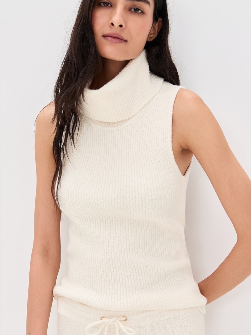 Women's Ivory Sleeveless Turtleneck Sweater Top Soft Cozy Mock Minimalist Chic